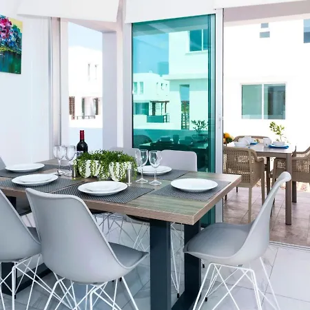 Kpalaa10 * Paralimni