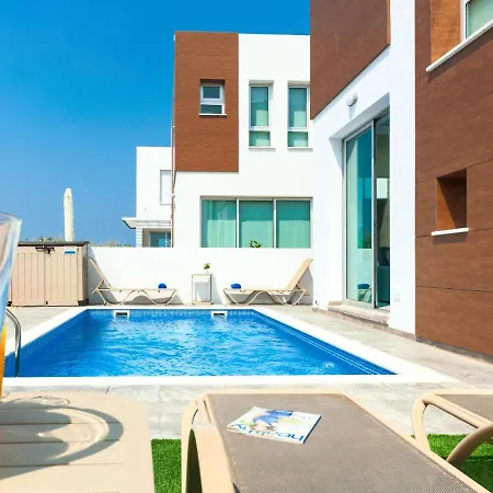 Kpalaa10 * Paralimni